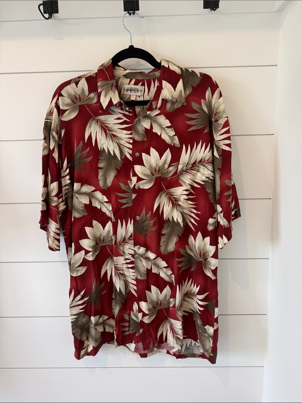 Campia Moda Men's Burgundy Tropical Print Short-Sleeve Button-Down Shirt